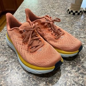 HOKA Clifton
